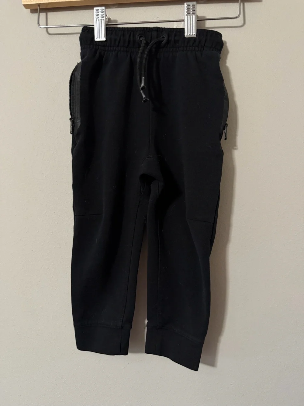 Batman Graphic Tee & Old Navy Dynamic Fleece Jogger Set Toddler Boys Size 2T